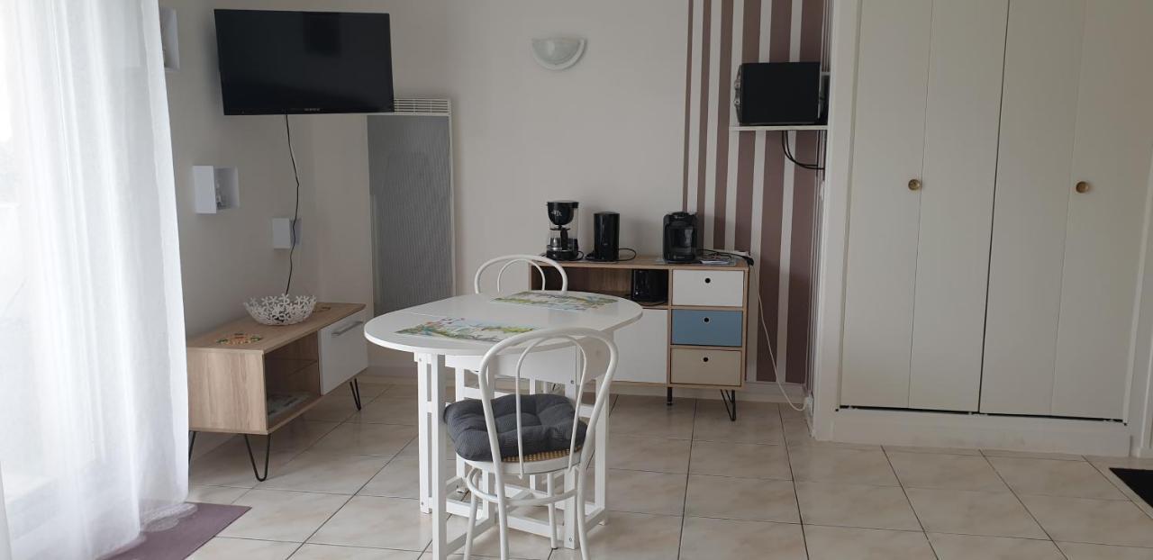 Studio Proche Ecole De Voile Et Plage Apartman Saint-Georges-de-Didonne Kültér fotó